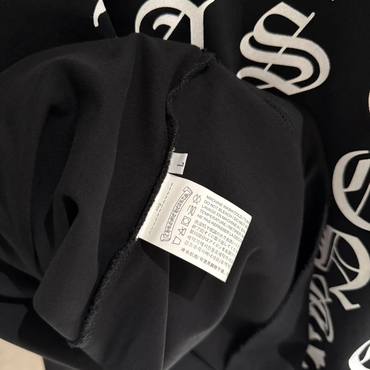 🅿️340 [Strict quality control] CH Croixin's new long-sleeved sweatshirt T-shirt. Heavy 340g double yarn fabric. Wash the whole garment twice. Frayed and torn on all four sides. Heavy fabric. The neckline is made of icy Solona. Loose fit. Deep, wide and stylish. No deformation or shrinkage. Color: 3 colors, black, white and gray. Size: M-2xl